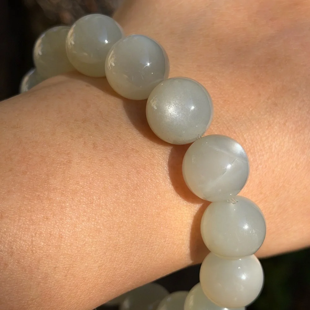 14.5mm‎ stretchable high quality flashy silver moonstone bracelet 0610